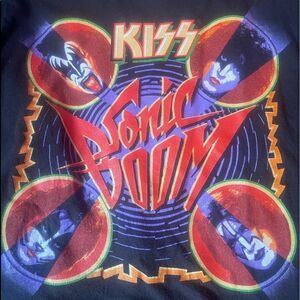 Kiss sonic boom women’s t shirt sz L